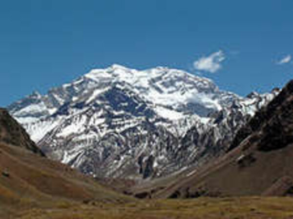 de l'ARGENTINE est l'Aconcagua : 6 962 m